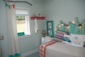 Beautiful cottage bedroom decor